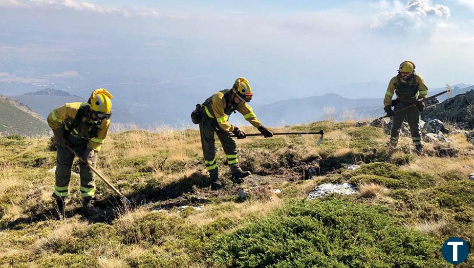 El incendio del campo de tiro de Teleno se mantiene como el único activo de la Comunidad 