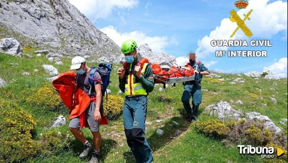 La Guardia Civil rescata a tres senderistas en el Pico Gilbo