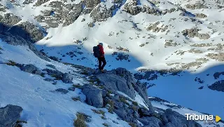 Efectivos de Asturias y Cantabria mantiene la búsqueda de un montañero leonés desaparecido en Picos de Europa