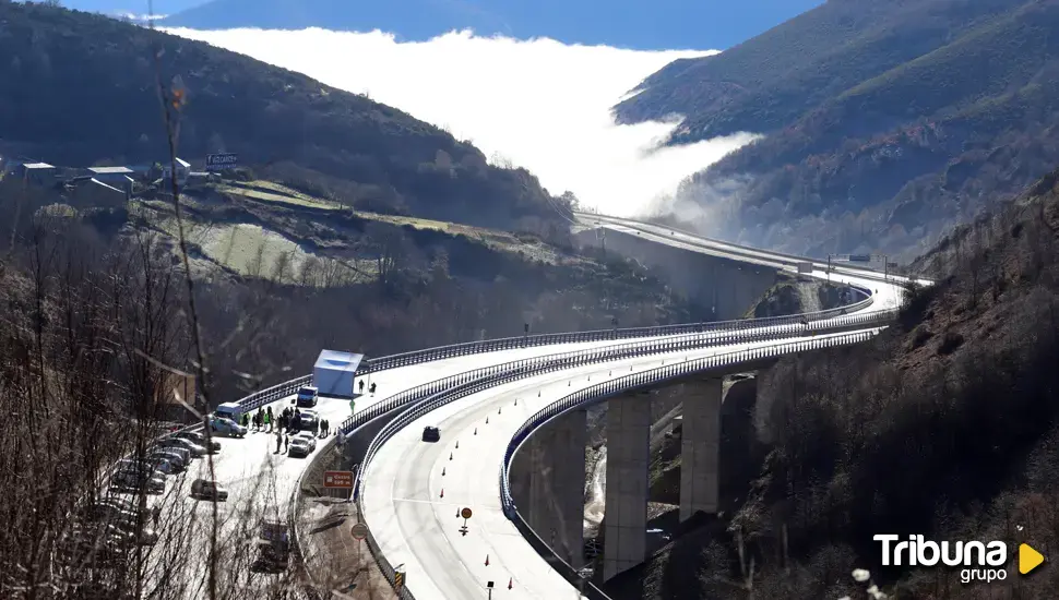 La apertura del último de los viaductos de El Castro reconecta Castilla y León y Galicia