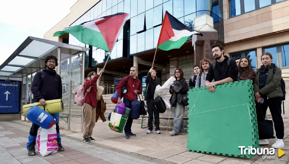 Un grupo de estudiantes se encierra en la Universidad de León en apoyo al pueblo palestino 