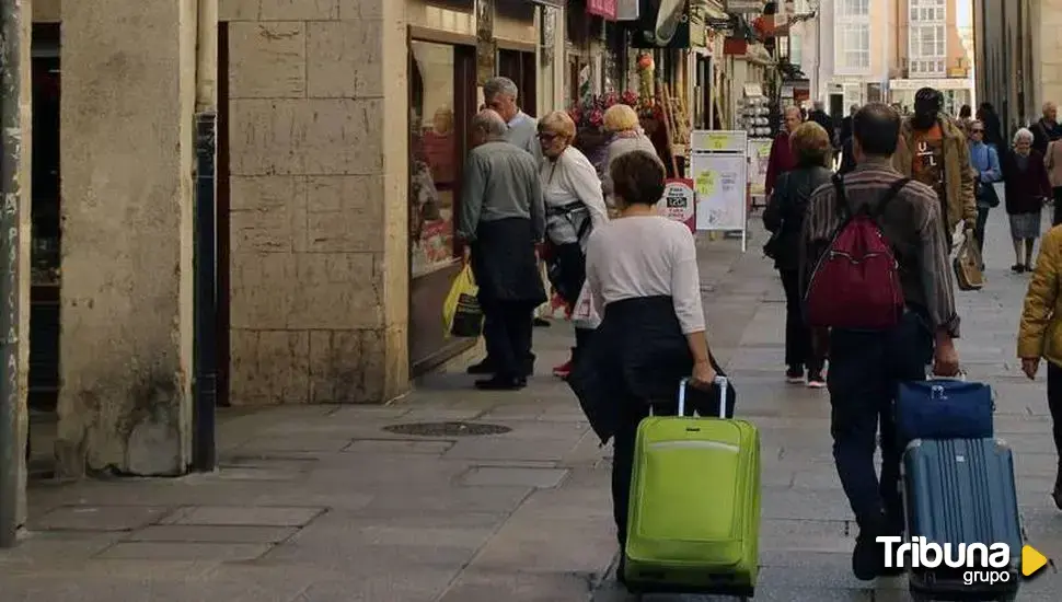 La oficina principal de Correos de León ofrece un nuevo servicio de consigna de equipajes 