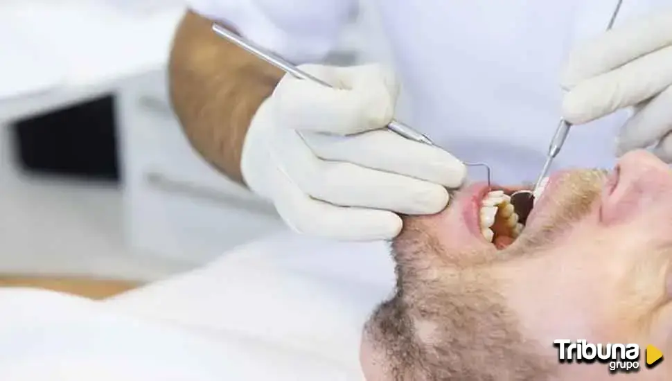 Los dentistas de León alertan de la proliferación de tratamientos sin control profesional vía redes sociales 